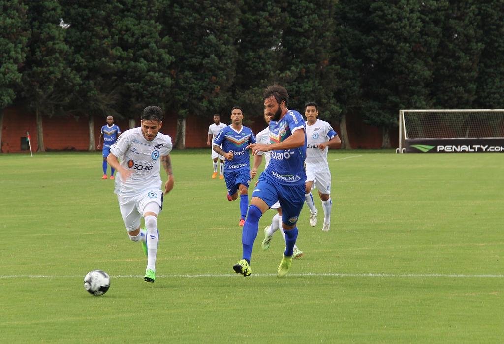 Gl&oacute;ria venceu por 3 a 1 na estreia do Gauch&atilde;o
