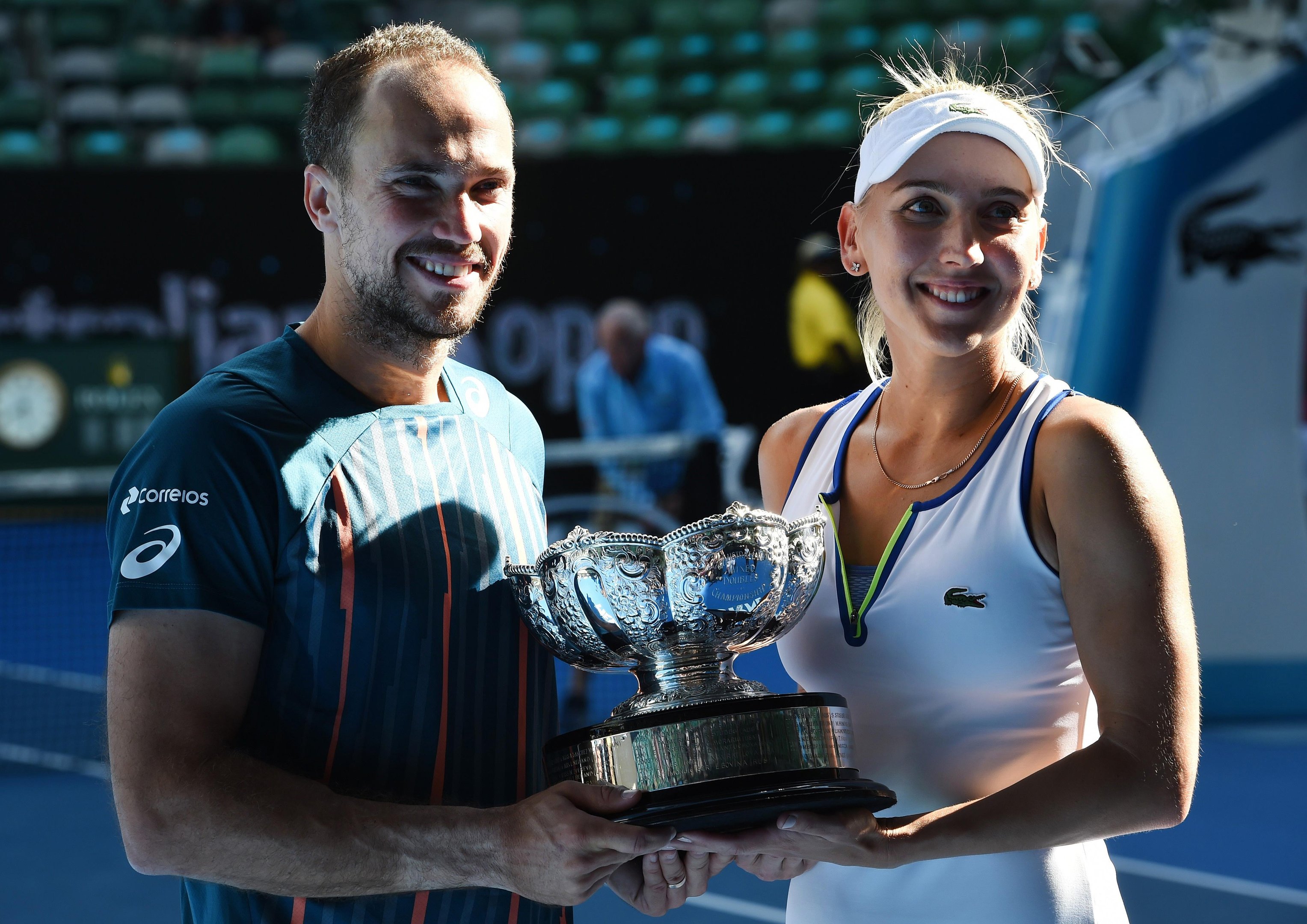 Bruno Soares vence duplas mistas e leva 2&ordm; trof&eacute;u na Austr&aacute;lia