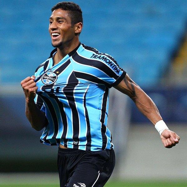 Canaverros atuou no Gr&ecirc;mio entre abril de 2013 e dezembro de 2014