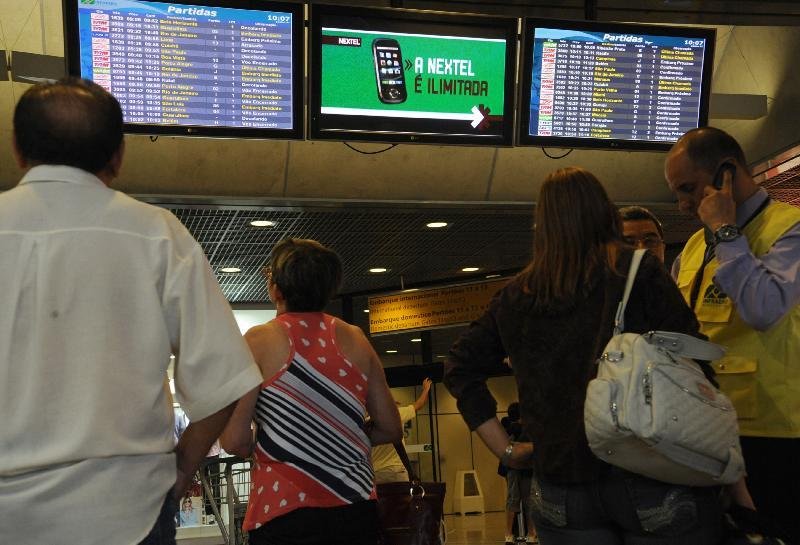 Aerovi&aacute;rios amea&ccedil;am parar novamente se n&atilde;o houver concilia&ccedil;&atilde;o 