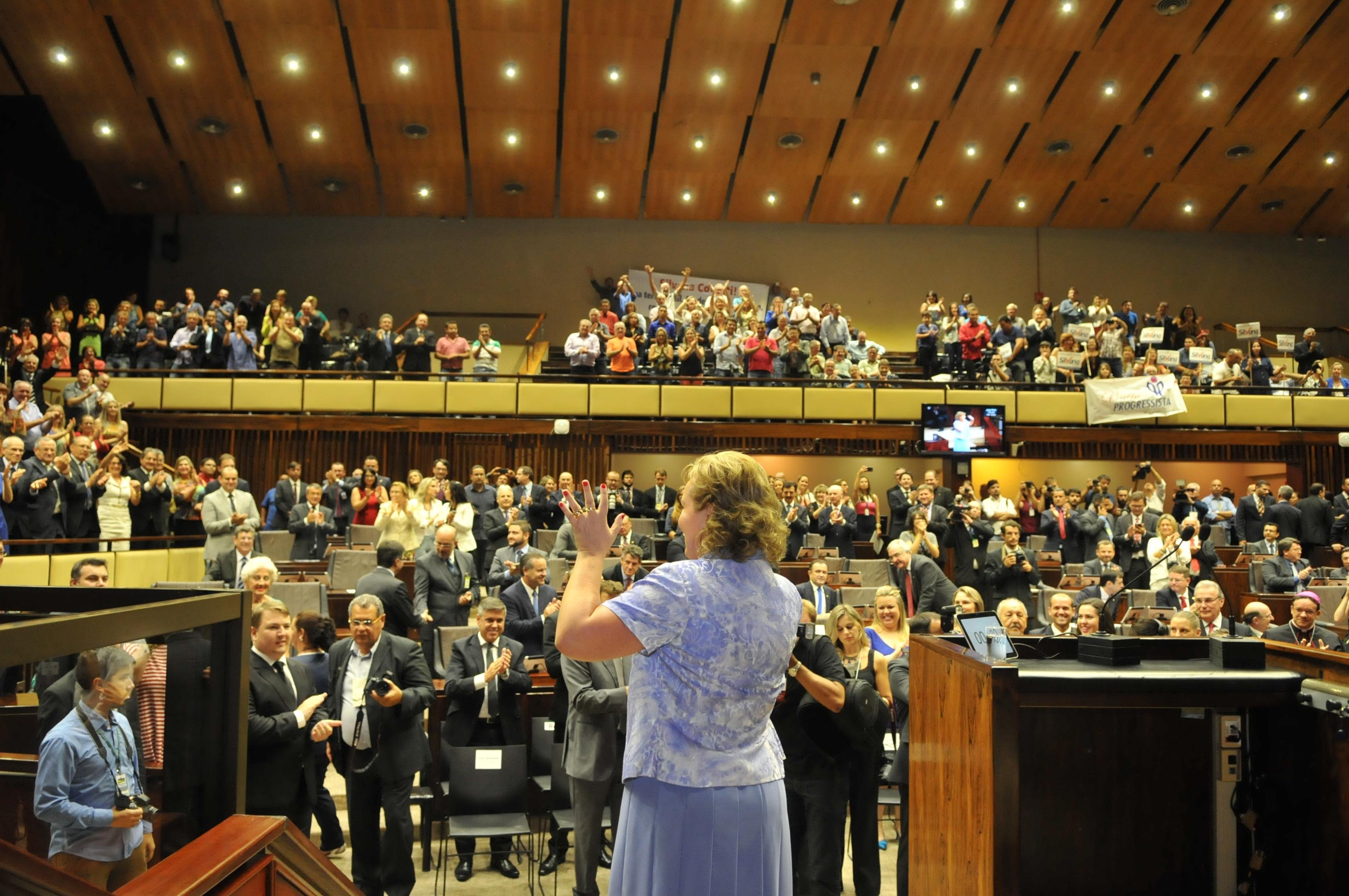 Silvana Covatti assume presid&ecirc;ncia da Assembleia Legislativa