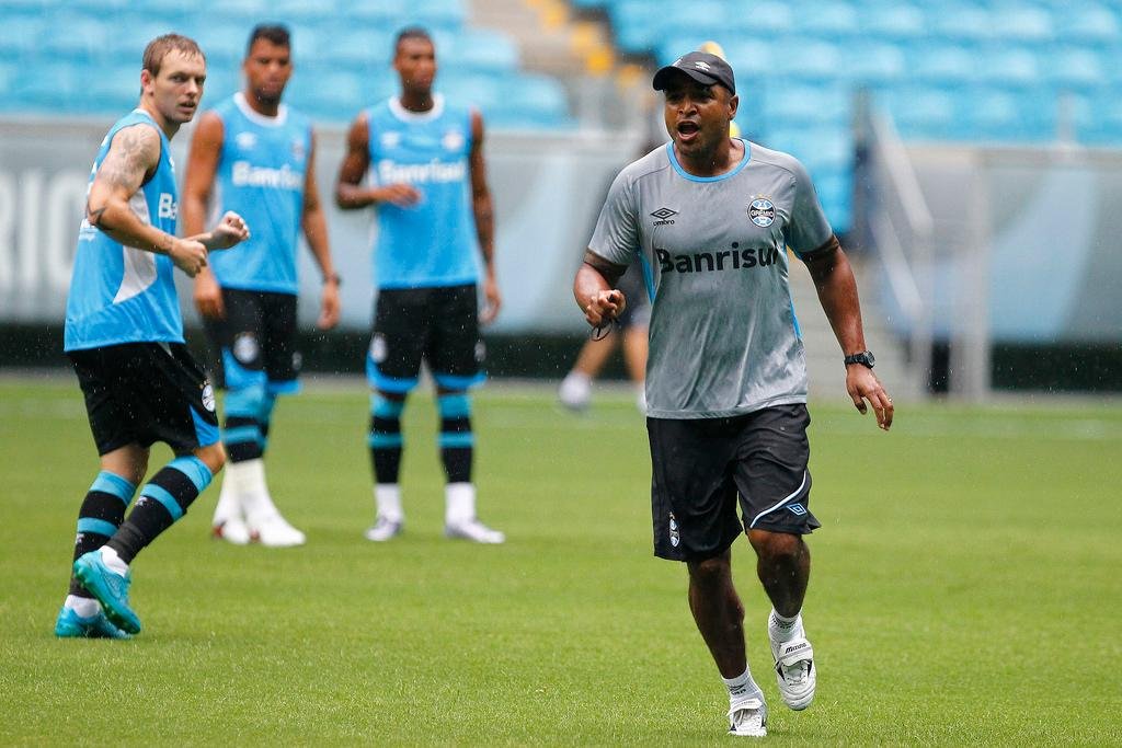 Roger pretende utilizar o mesmo time do segundo tempo do jogo de domingo nas pr&oacute;ximas partidas