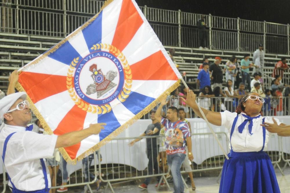 Na segunda noite de Muamba, mesmo com chuva, p&uacute;blico chegou a 11 mil pessoas
