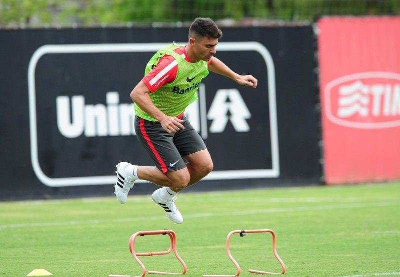 Alex dever&aacute; ser o substituto de D&acute;Alessandro contra o Ypiranga