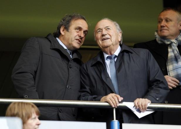 Blatter e Platini comparecer&atilde;o ante comiss&atilde;o de apela&ccedil;&otilde;es da Fifa