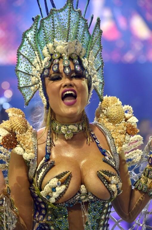 Ellen Roche foi destaque da Rosas de Ouro