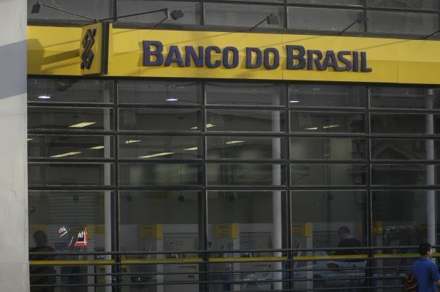 BB anuncia para mar&ccedil;o retirada de circula&ccedil;&atilde;o dos cart&otilde;es de benef&iacute;cios sem chip