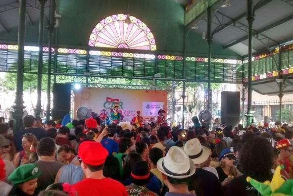 Bloco de carnaval de Fortaleza prestigia a m&uacute;sica cearense