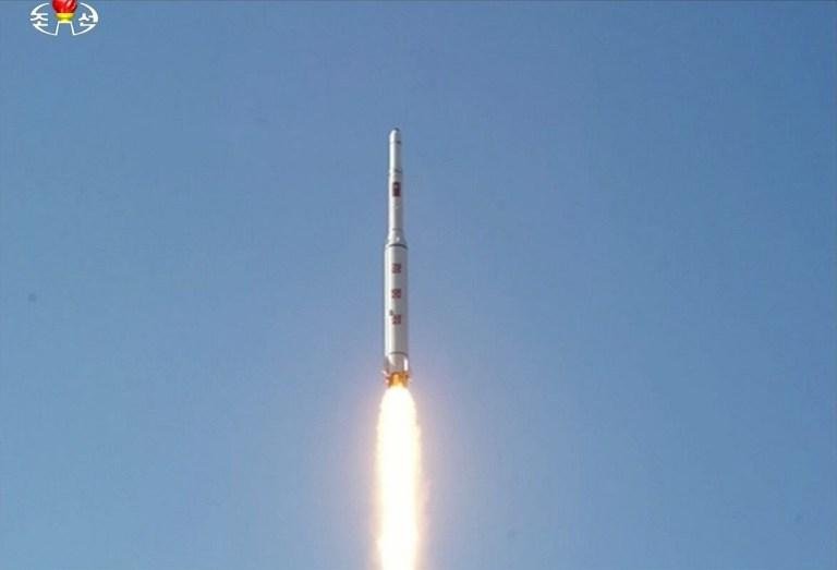 Coreia do Norte anuncia que colocou sat&eacute;lite espacial em &oacute;rbita