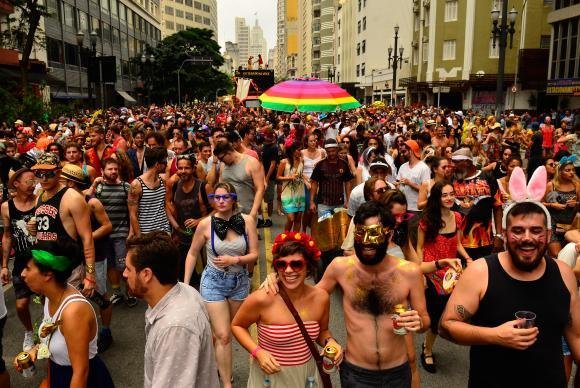 S&oacute; neste s&aacute;bado 90 mil pessoas invadiram as ruas da capital paulista