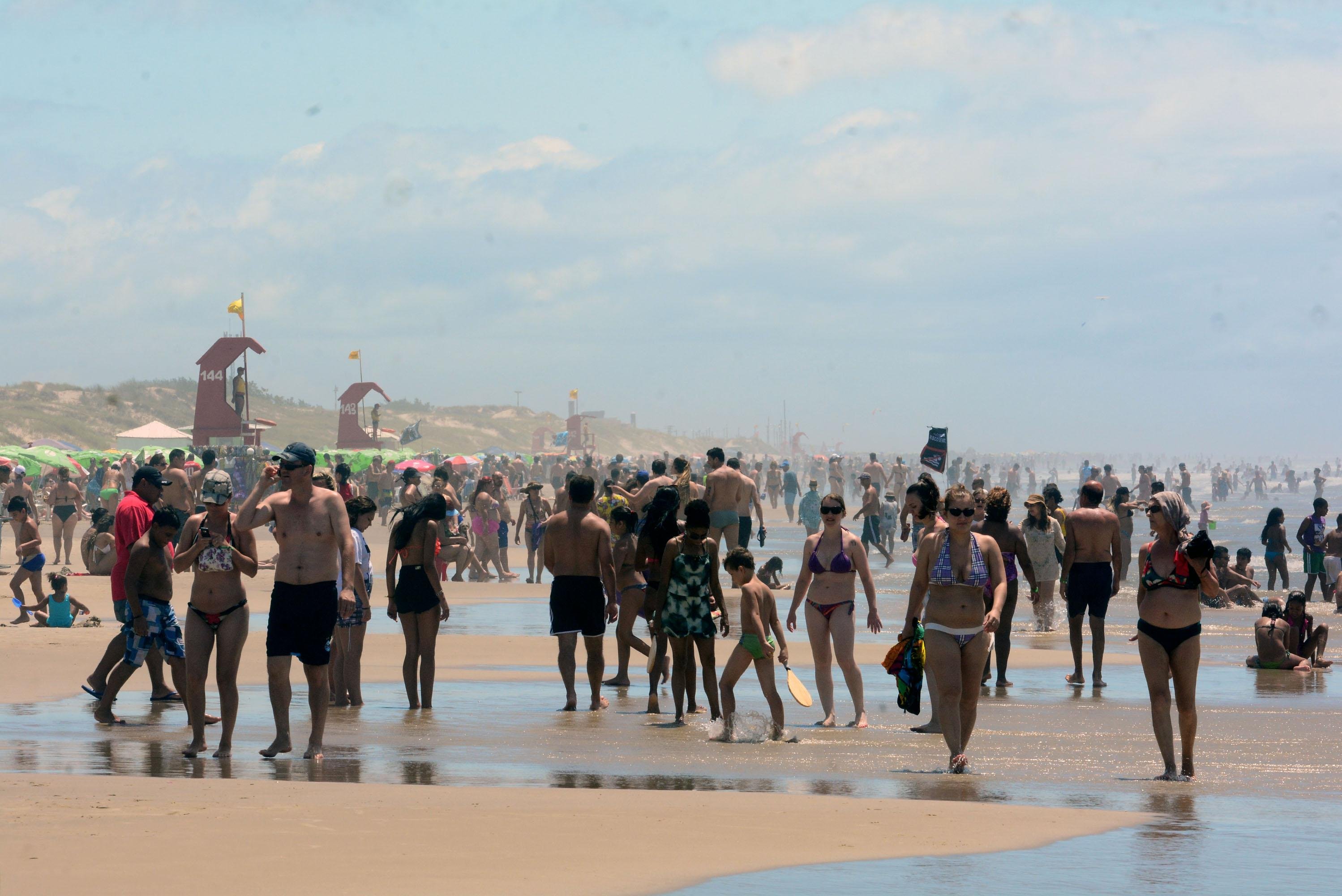 Centro e Norte tem aberturas de sol e m&aacute;ximas de 33&deg;C antes de virada no tempo com chuva