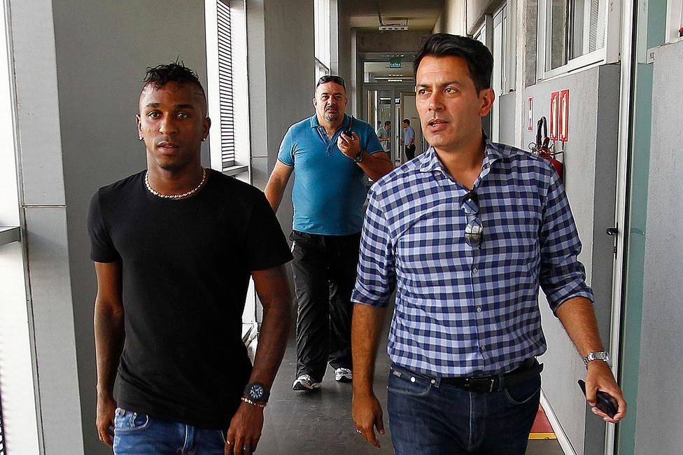 Dirigente afirma que contrata&ccedil;&atilde;o de Bola&ntilde;os e manuten&ccedil;&atilde;o do plantel mostram for&ccedil;a e grandeza