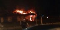 Casa incendiada foi alugada por suspeito do abuso