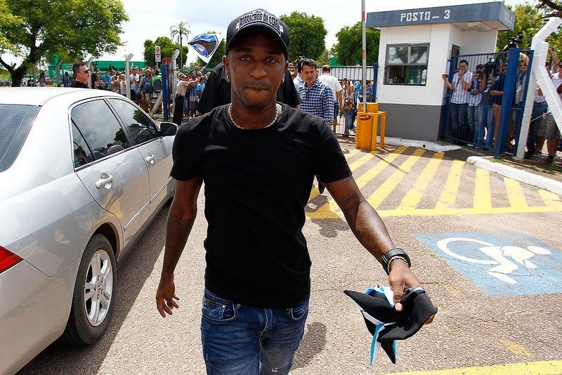 Bola&ntilde;os n&atilde;o estar&aacute; na estreia do Gr&ecirc;mio na Libertadores