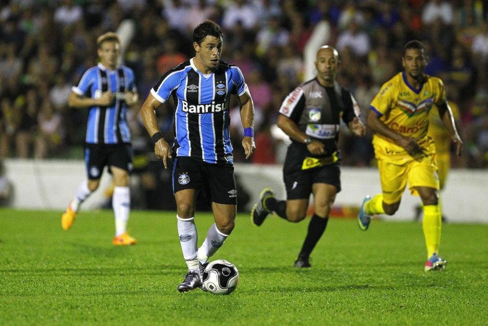 Meia do Gr&ecirc;mio projeta sequ&ecirc;ncia antes de focar na Libertadores