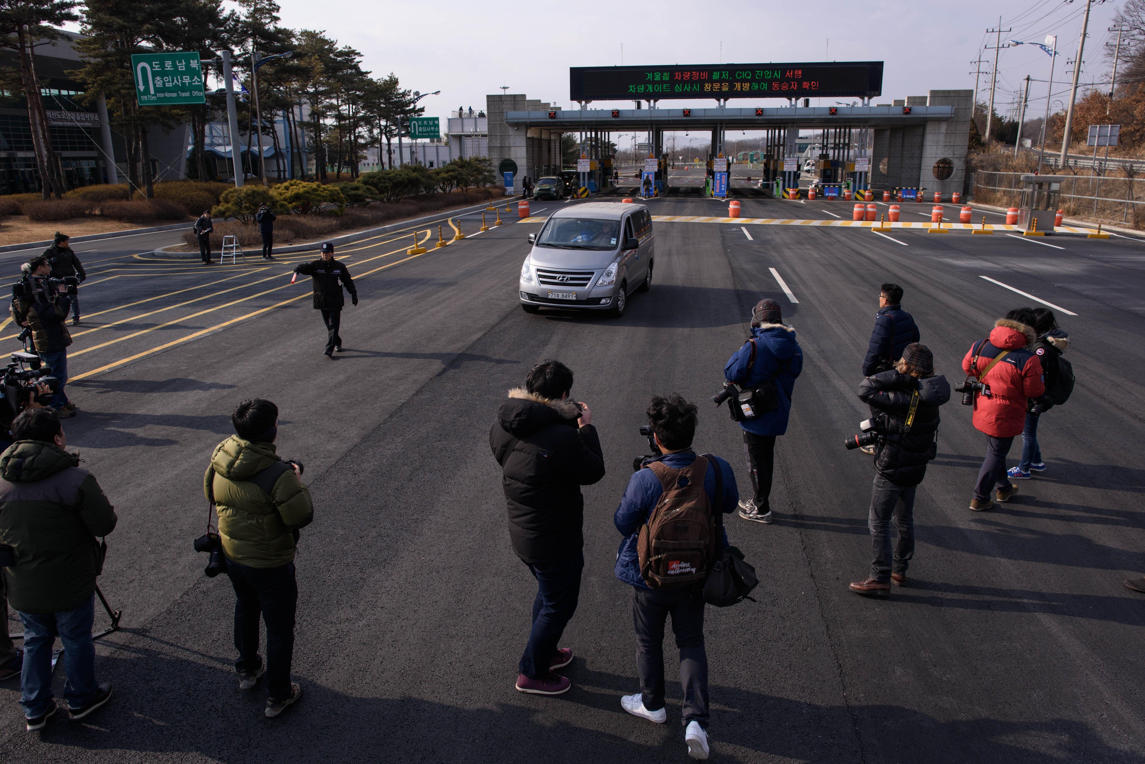Coreia do Norte ordena sa&iacute;da imediata de sul-coreanos de Kaesong