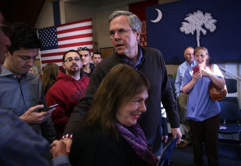 Jeb escreveu estar honrado em ter o irm&atilde;o George W. Bush na campanha