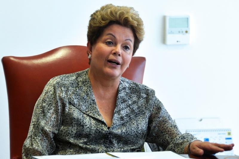 Presidente Dilma revogou o regime de san&ccedil;&otilde;es ao Ir&atilde;