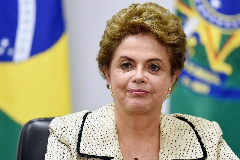 Dilma viaja a S&atilde;o Paulo para se encontrar com Lula