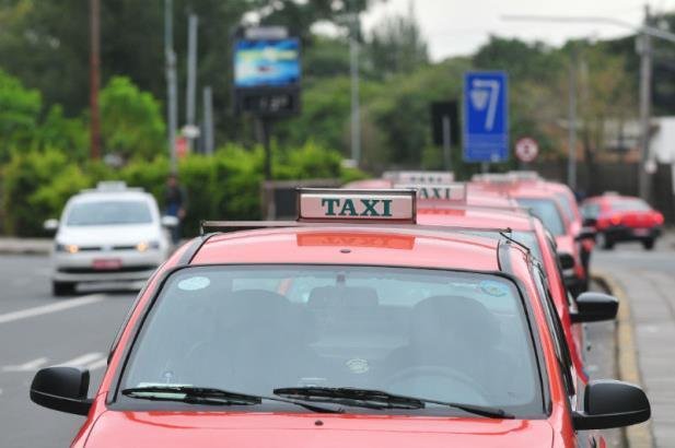 EPTC recebeu proposta de 750 mil em licita&ccedil;&atilde;o dos t&aacute;xis