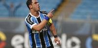 Meia do Grêmio sentiu um desconforto muscular e será reavaliado antes da estreia do time na Libertadores