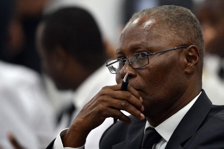 Jocelerme Privert &eacute; eleito presidente interino do Haiti