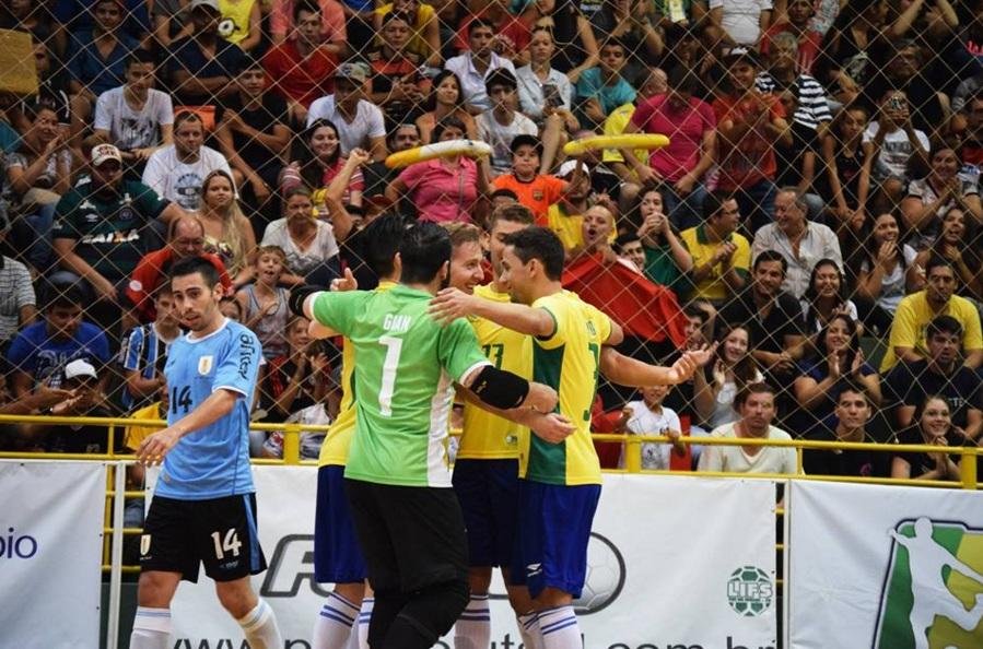 Sele&ccedil;&atilde;o brasileira derrotou Argentina com goleada