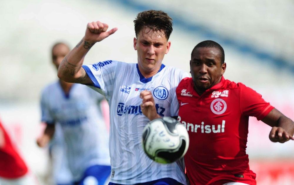 Inter ficou no 1 a 1 com o Aimor&eacute;