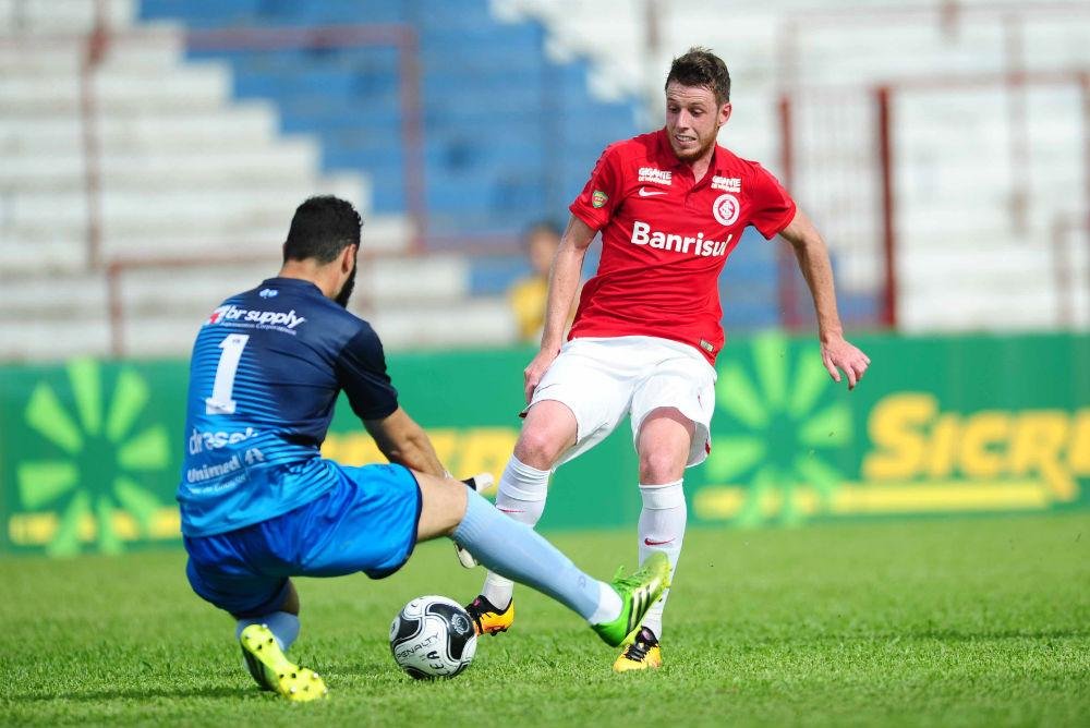 Aylon foi elogiado pelo t&eacute;cnico Argel