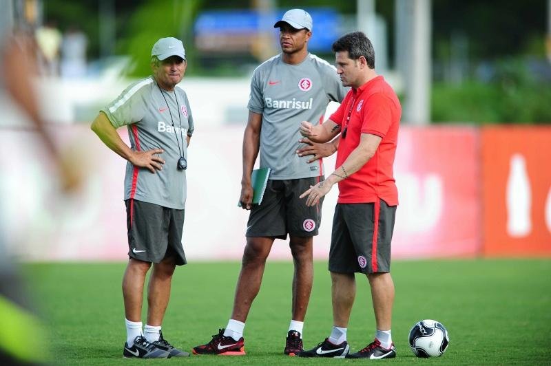 Dida conversou acompanhou o trabalho da comiss&atilde;o t&eacute;cnica do Inter