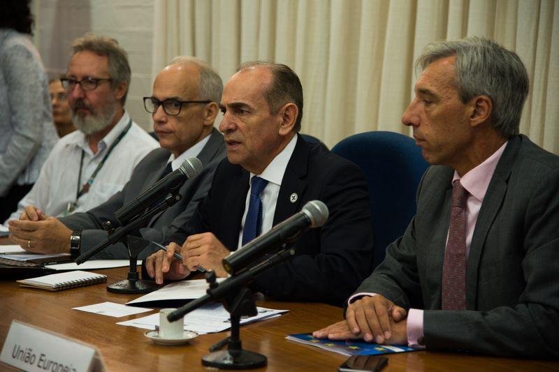 Uni&atilde;o Europeia vai liberar 10 milh&otilde;es de euros para pesquisa sobre zika