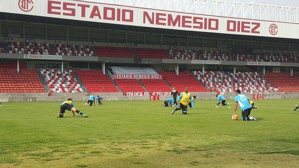 Est&aacute;dio Nemesio D&iacute;ez est&aacute; em obras e o gramado &eacute; ruim