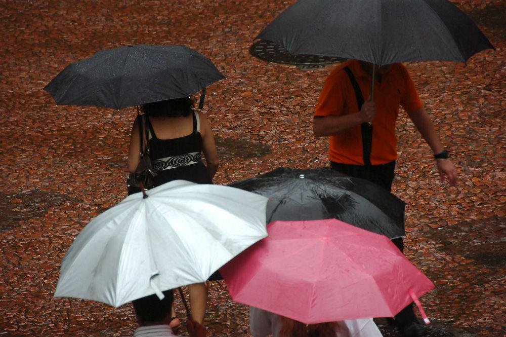 MetSul alerta que condi&ccedil;&atilde;o clim&aacute;tica favorece chuva forte e localizada