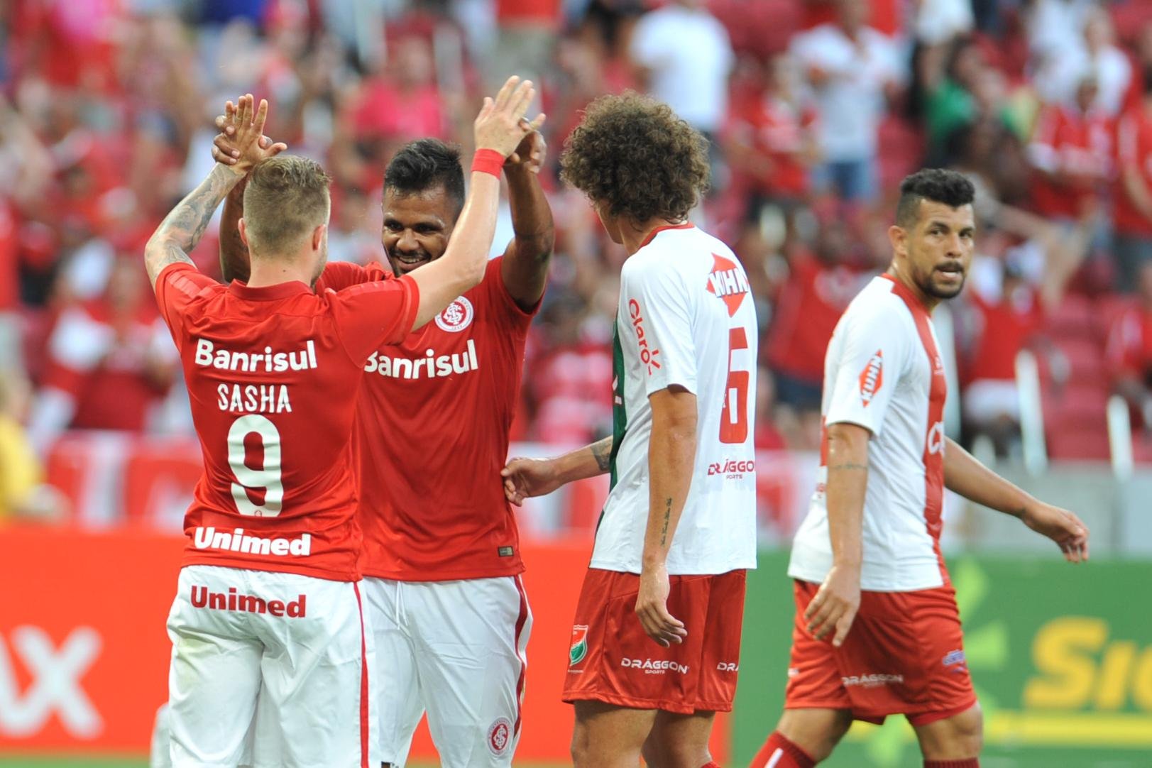 Inter joga por dois gols contra Ava&iacute; para chegar em vantagem no Gre-Nal