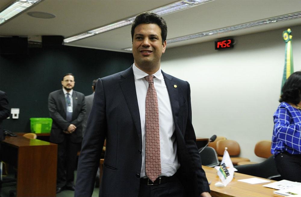 Identificado com a ala do partido mais pr&oacute;xima do Pal&aacute;cio do Planalto, o parlamentar recebeu 37 votos 