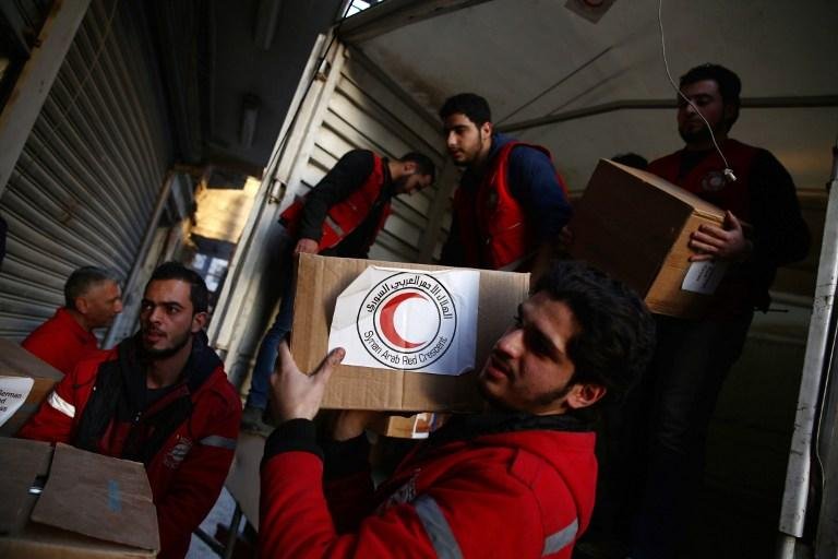 Ajuda humanit&aacute;ria do Crescente Vermelho ajudou localidade sitiada