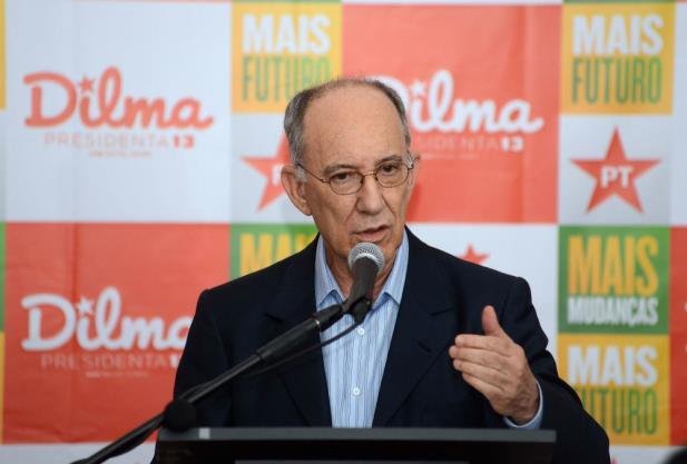 Rui Falc&atilde;o quer que FHC seja investigado