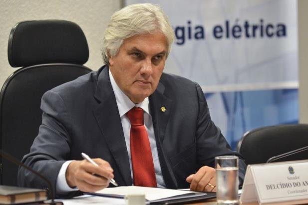 Delc&iacute;dio nega possibilidade de dele&ccedil;&atilde;o premiada
