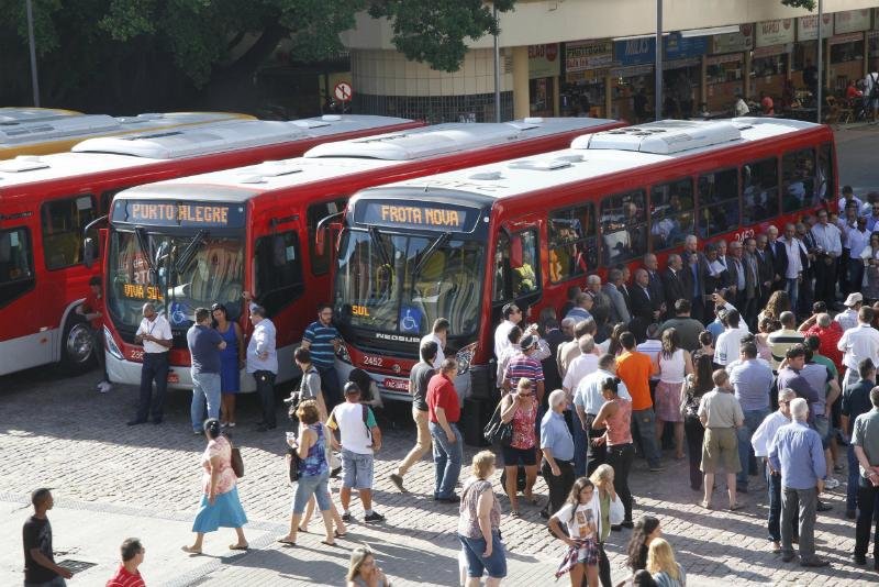 Nova tarifa de &ocirc;nibus entrou em vigor nesta segunda-feira