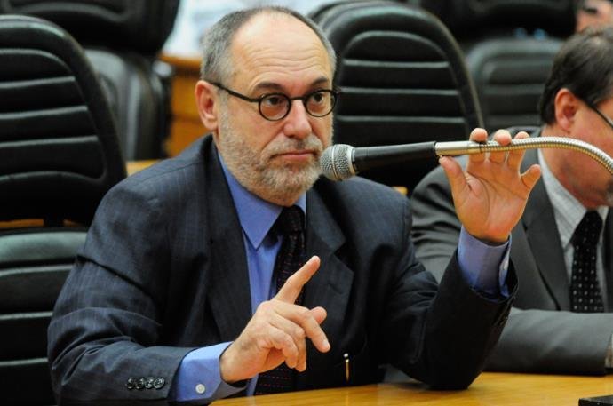 Pedro Ruas pedir&aacute; audi&ecirc;ncia com Sartori para tratar extin&ccedil;&atilde;o do Tribunal Militar