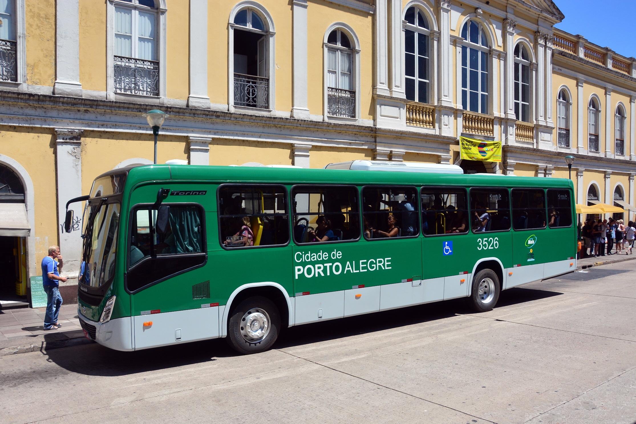 Nova frota do sistema de transporte coletivo entrou em opera&ccedil;&atilde;o nesta segunda-feira em Porto Alegre