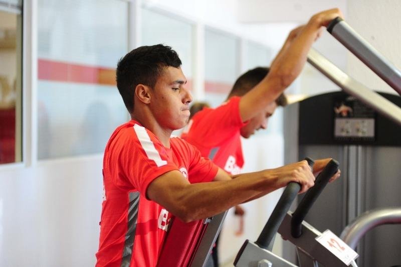 Alisson Farias destaca companheirismo dos novatos do Inter