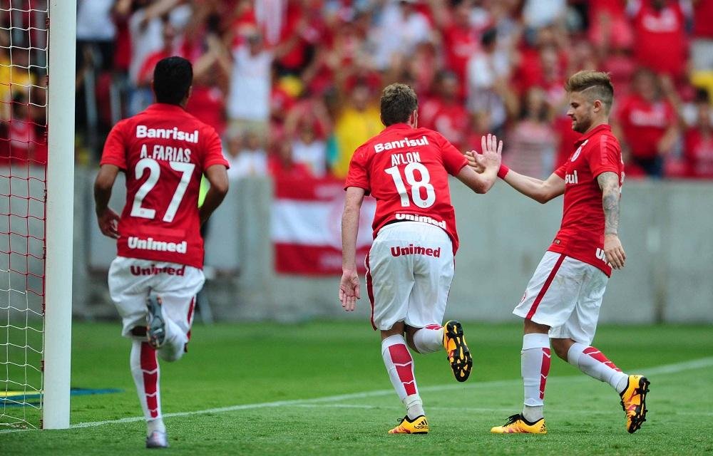 Inter est&aacute; satisfeito com desempenho de jovens, mas quer mais experi&ecirc;ncia