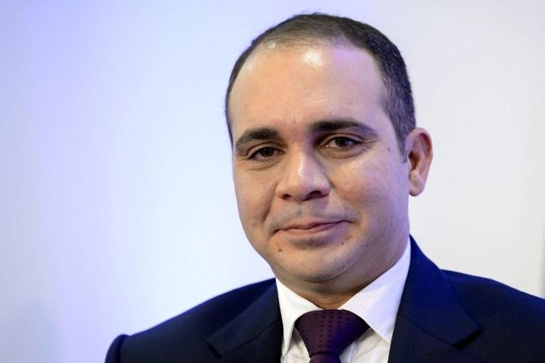 Pr&iacute;ncipe Ali pede adiamento da elei&ccedil;&atilde;o na Fifa 