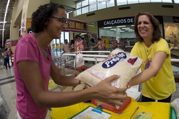 Brasileiros estimam infla&ccedil;&atilde;o mais alta &agrave; oficial