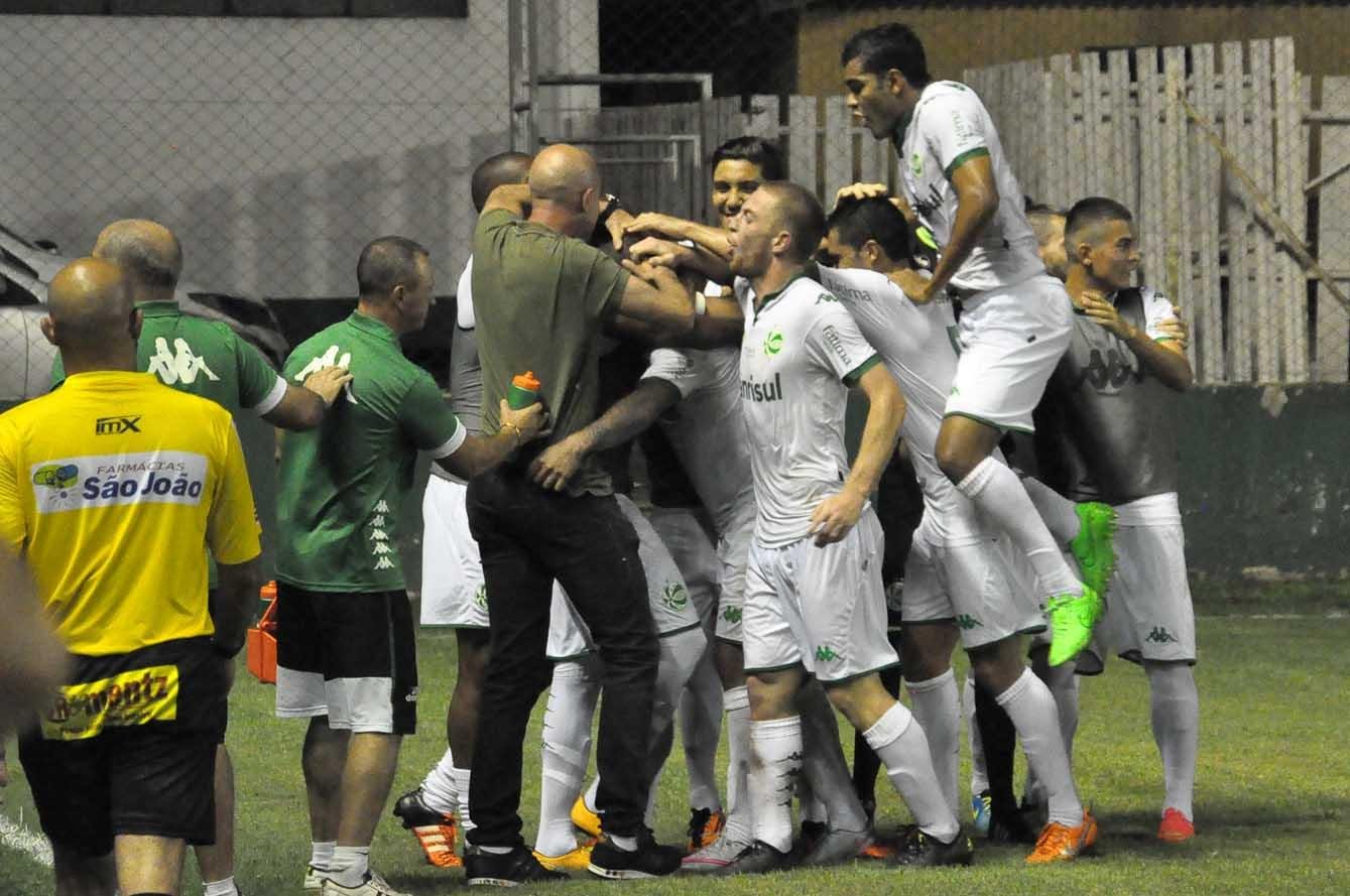 T&eacute;cnico do Juventude quer aten&ccedil;&atilde;o total contra o Inter