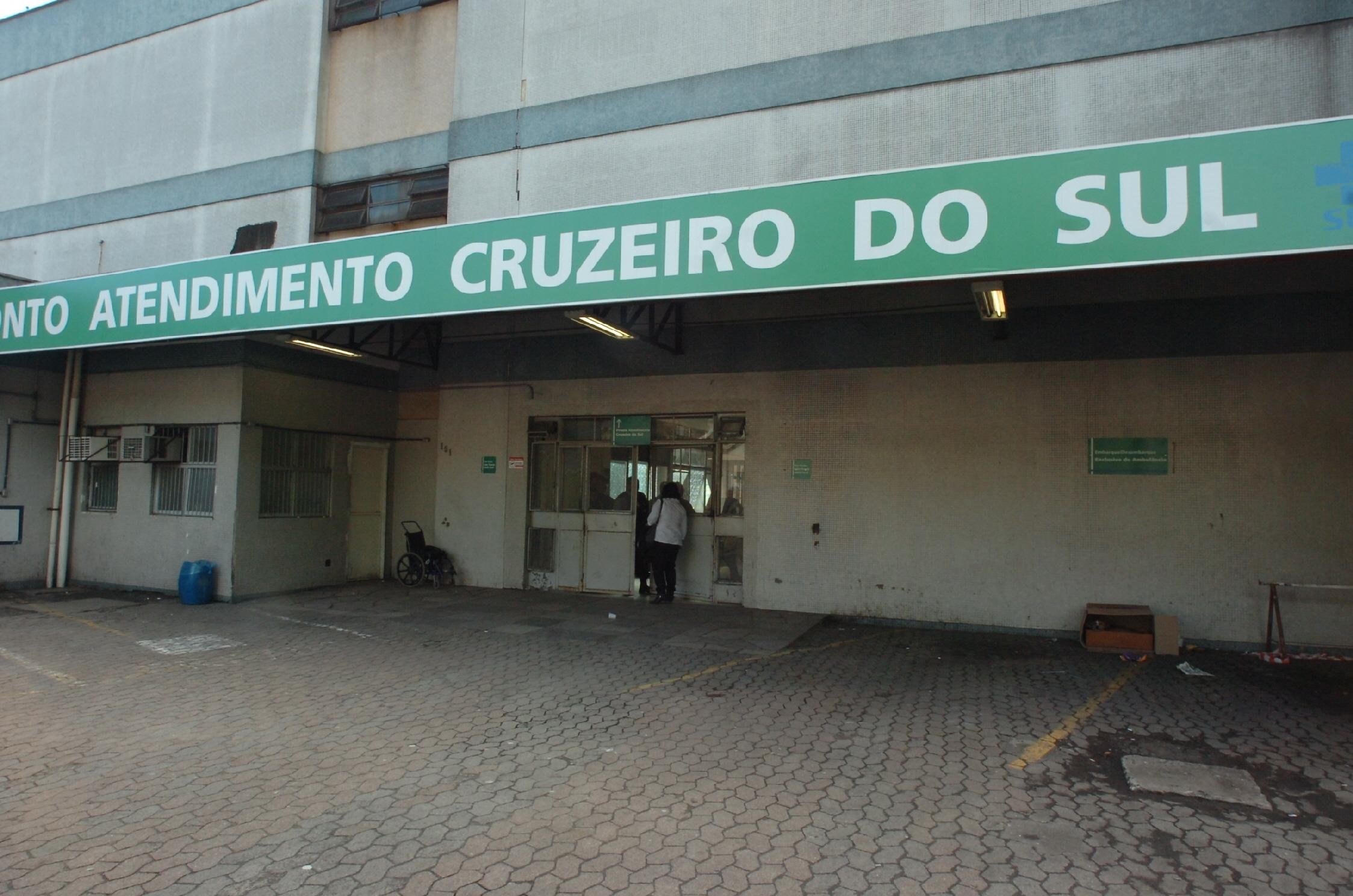 Posto na Vila Cruzeiro &eacute; reaberto com promessa de mais seguran&ccedil;a