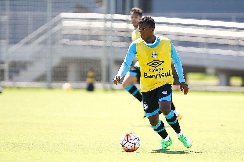 Bola&ntilde;os est&aacute; liberado para estrear pelo Gr&ecirc;mio