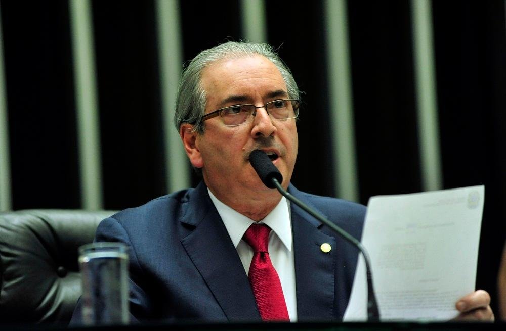 Cunha constitui comiss&atilde;o especial para analisar projetos do pr&eacute;-sal 