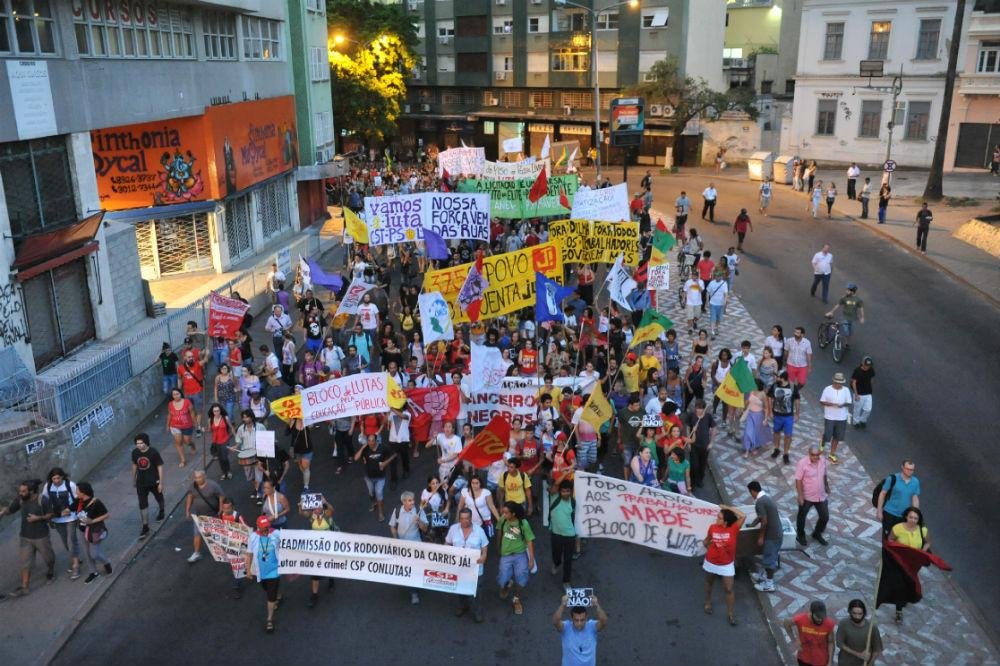 Protesto percorreu ruas do Centro e da Cidade Baixa
